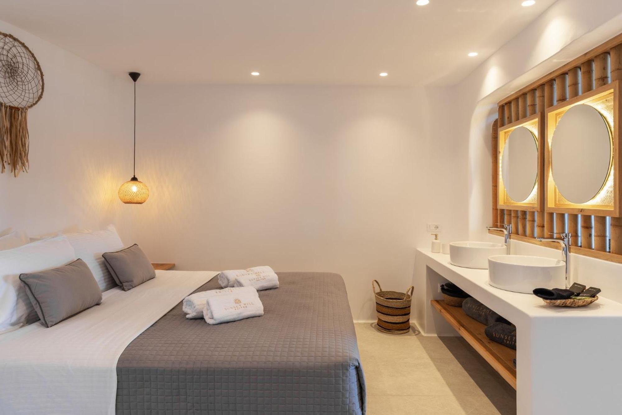 Sunset Hill Suites Mykonos Town ภายนอก รูปภาพ
