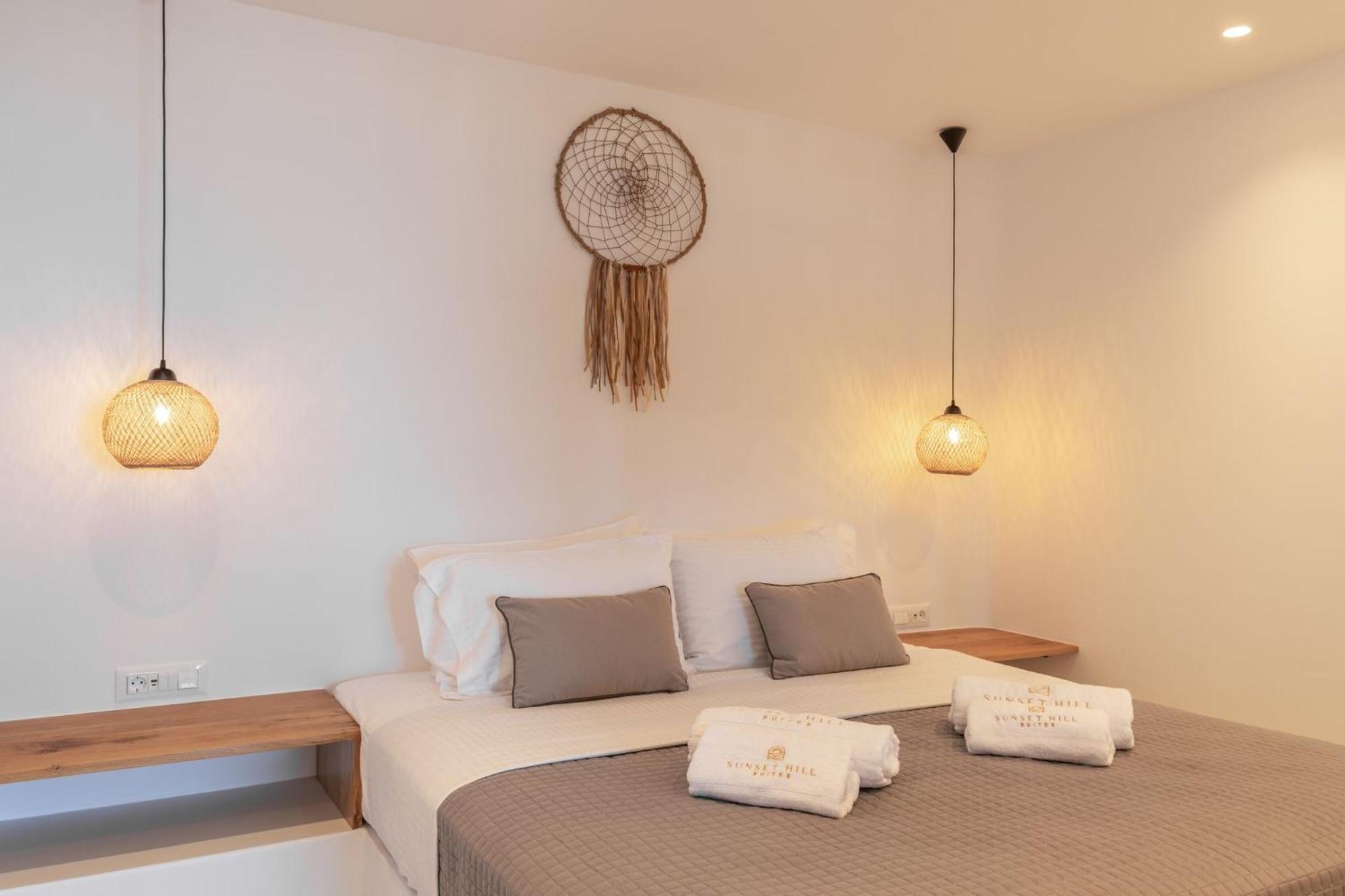 Sunset Hill Suites Mykonos Town ภายนอก รูปภาพ