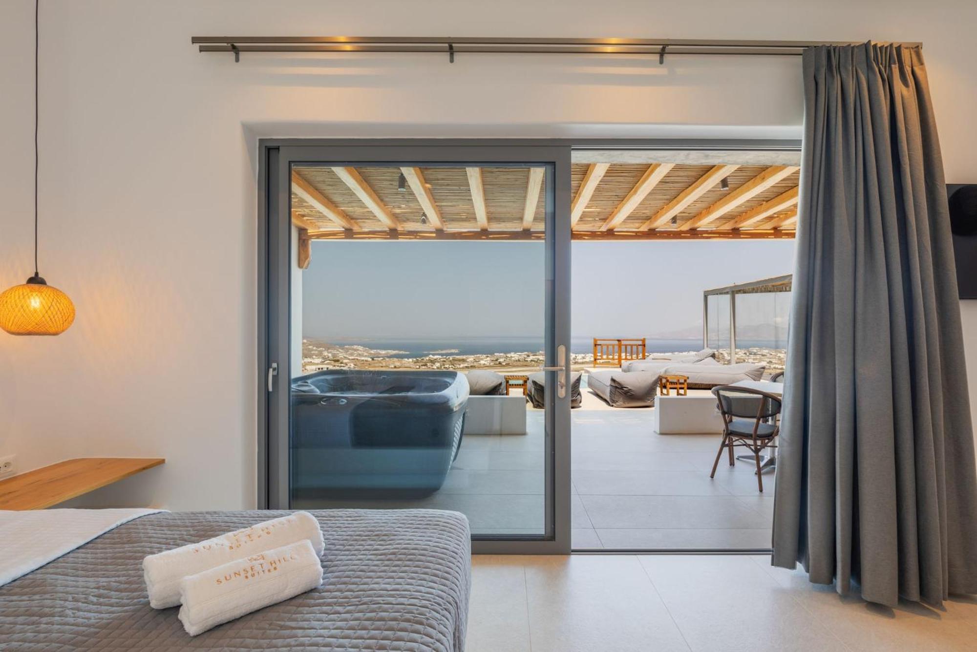 Sunset Hill Suites Mykonos Town ภายนอก รูปภาพ
