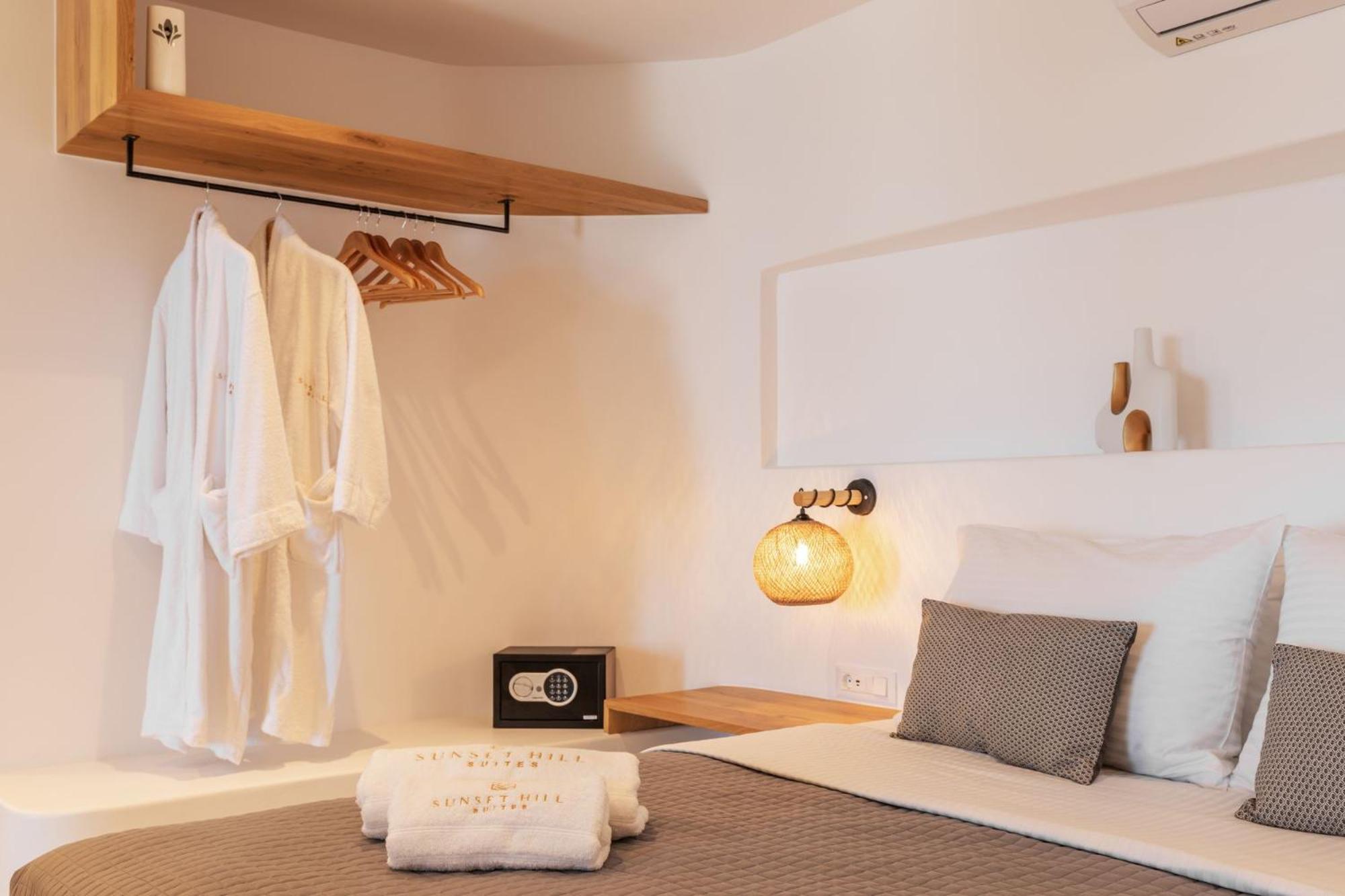 Sunset Hill Suites Mykonos Town ภายนอก รูปภาพ