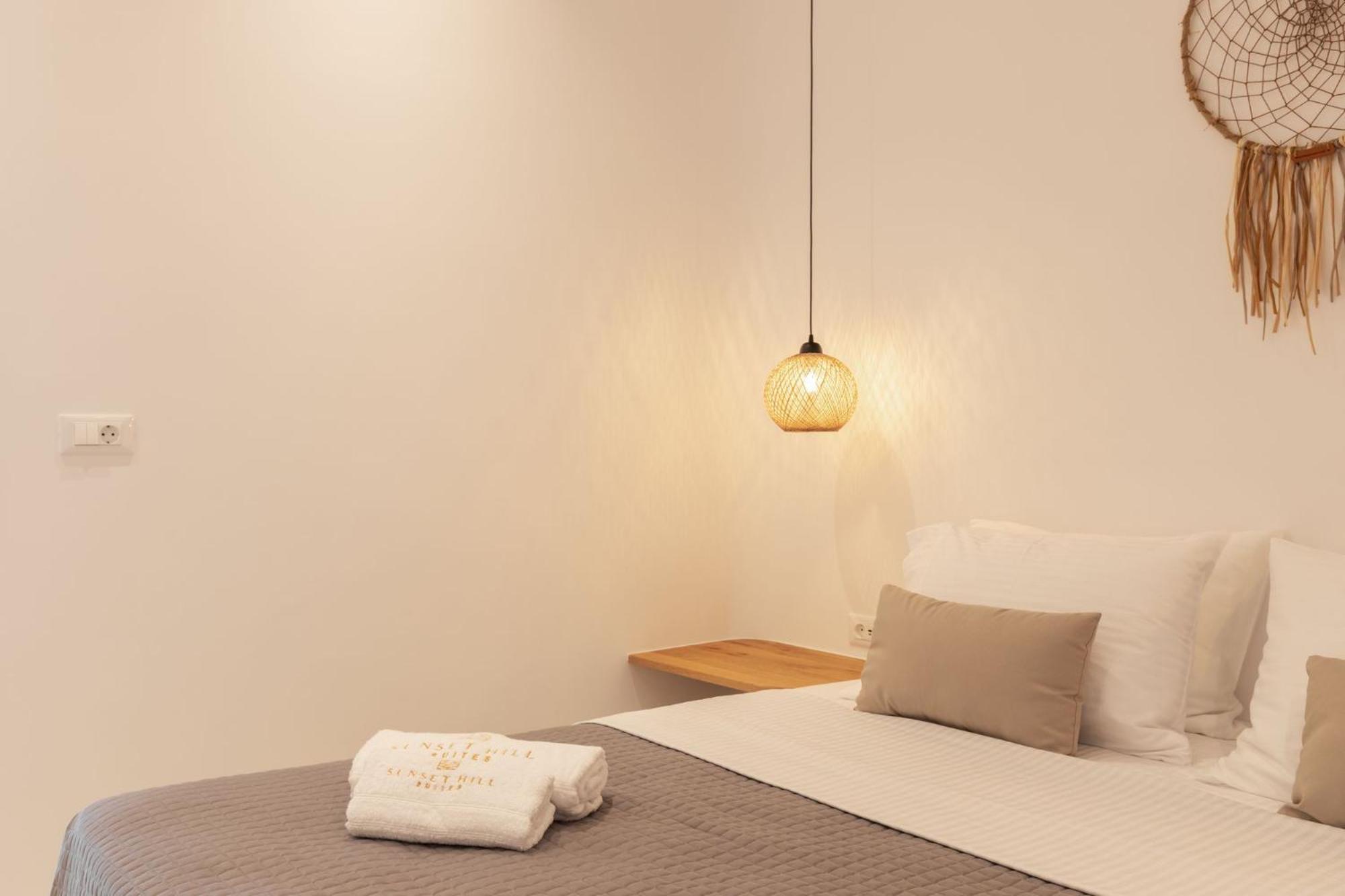 Sunset Hill Suites Mykonos Town ภายนอก รูปภาพ